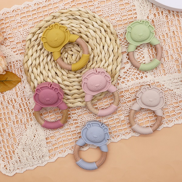 https://www.melikeysiliconeteethers.com/wood-and-silicone-teether-wooden-animal-teether-holesale-melikey-products/